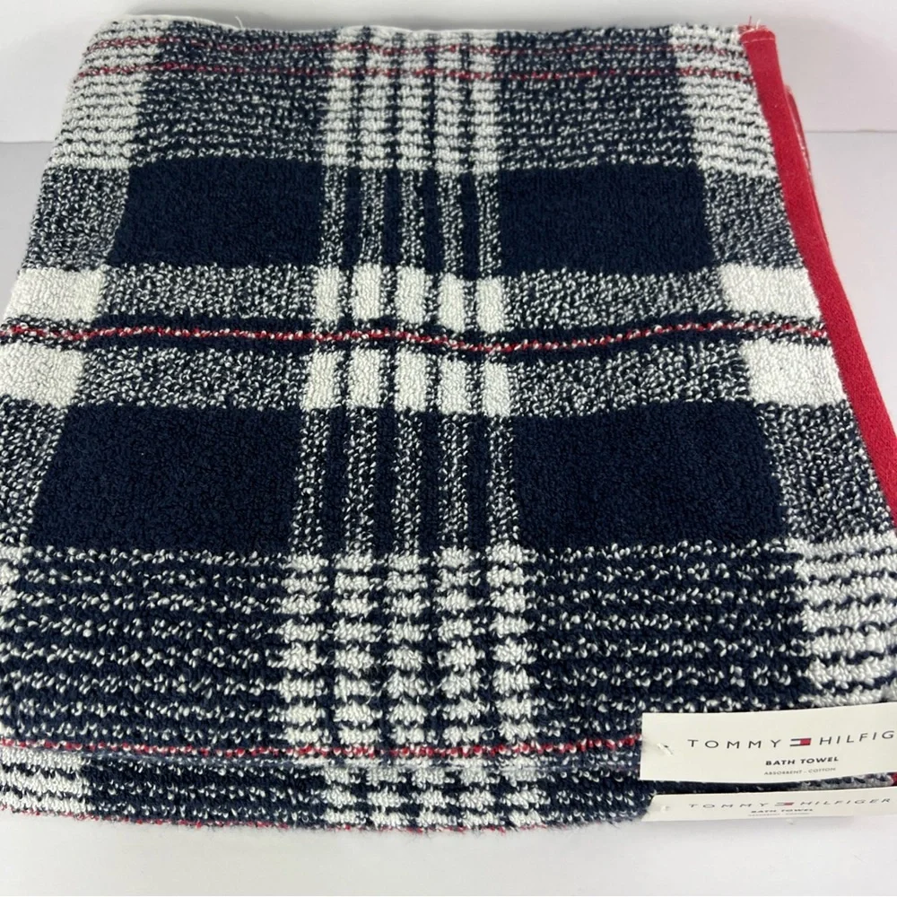 Tommy Hilfiger 2 pc Bath Towel Set Madras Plaid Blue White Red Soft Cotton NEW